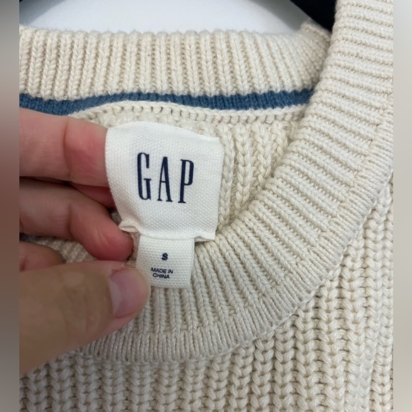 GAP fisherman sweater cream colored size small - Picture 2 of 2